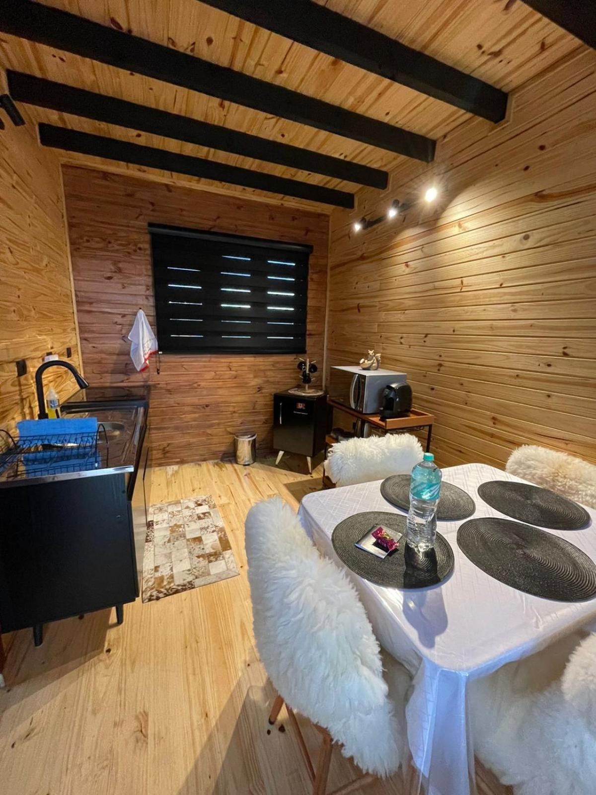 Canada Black Chalet Urubici