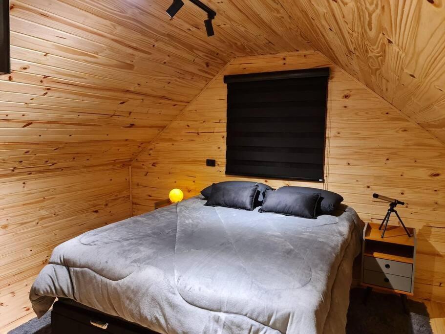 Chalet Canada Black